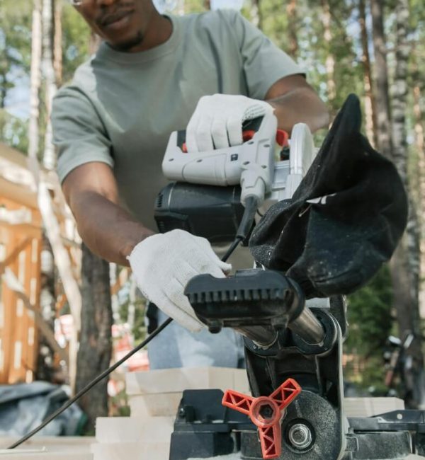 Fassadenrenovation im Raum Zürich unter Einhaltung aller Bauvorschriften Fassadenrenovation nach behördlichen Vorgaben und gestalterischen Anforderungen