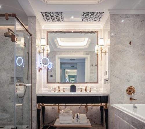 Neubau Einfamilienhaus von Signia Bau als energieeffizientes Traumhaus Neubau Einfamilienhaus mit moderner Architektur und klarer Linienführung